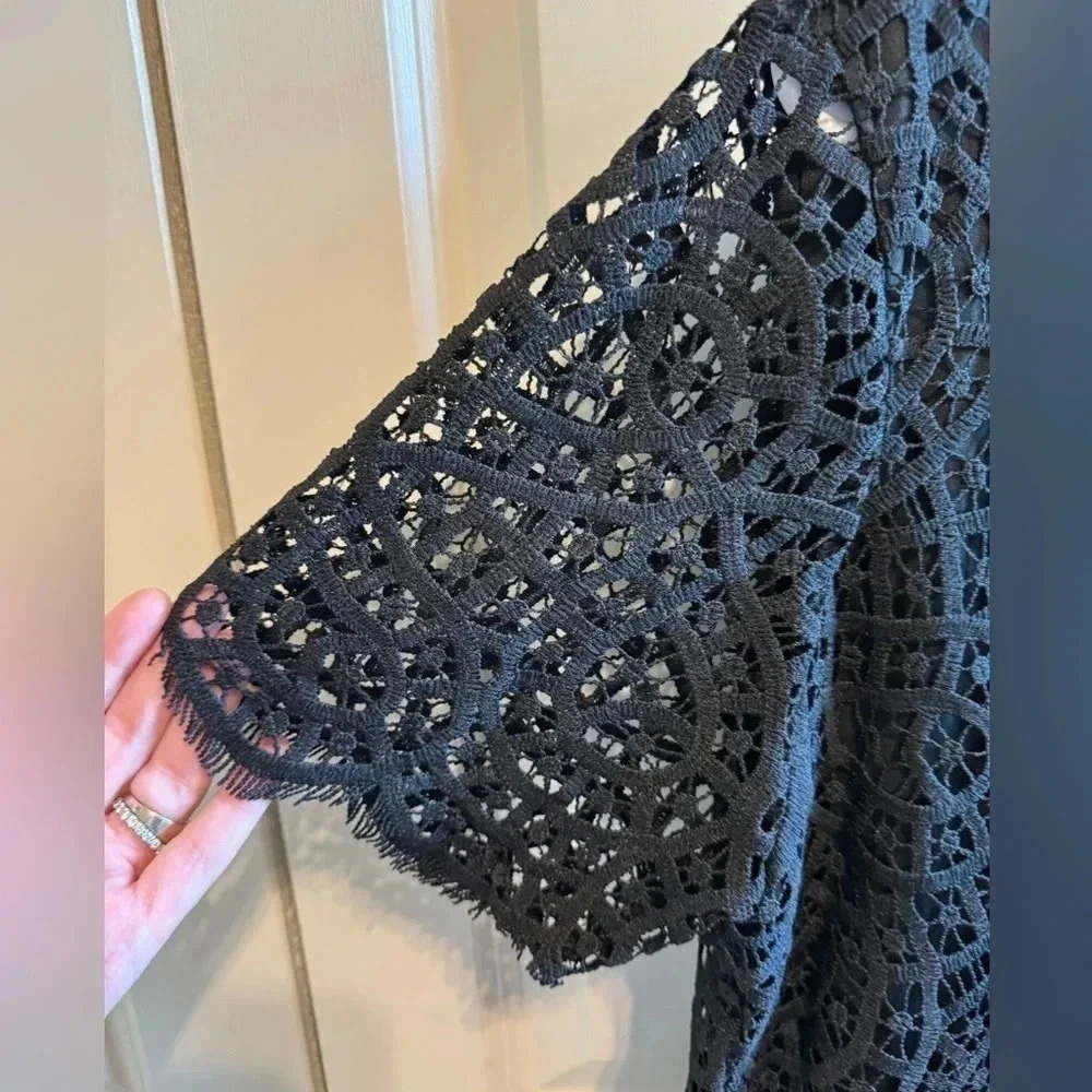 Philosophy Women’s Black Lace Top Sz Large - Picture 2 of 11